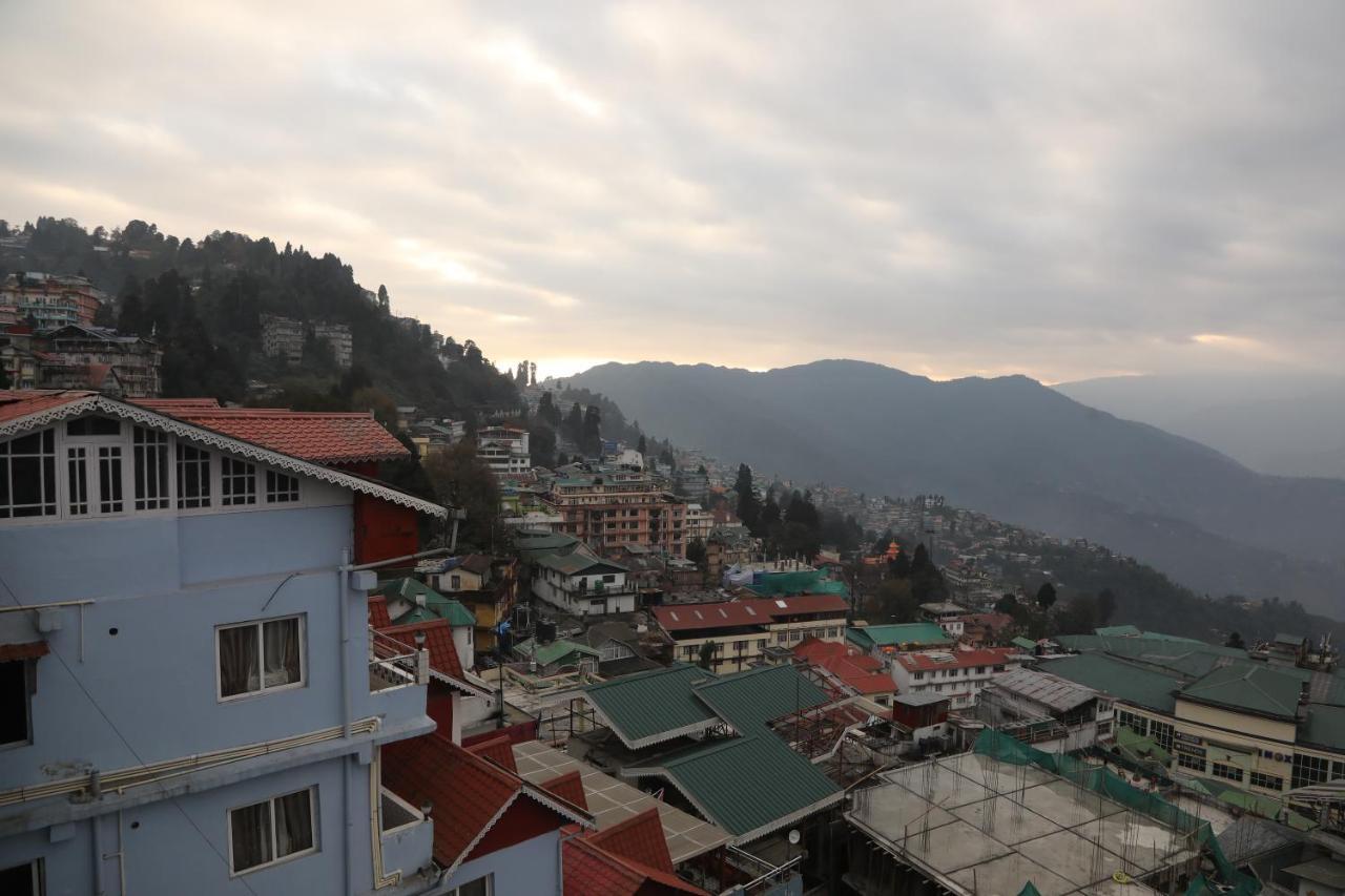 Hotel Juniper Дарджилинг Экстерьер фото